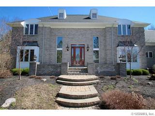 192 Daley Rd, Fairport, NY 14450-9524