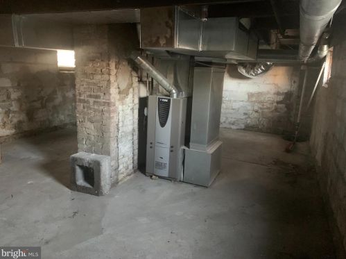 27 Wood St, West Deptford NJ  08066-1444 exterior