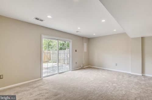 7702 Trevino Ln, Falls Church VA  22043-3507 exterior