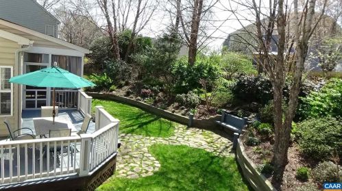 375 Grayrock Dr, Crozet, VA 22932-2866