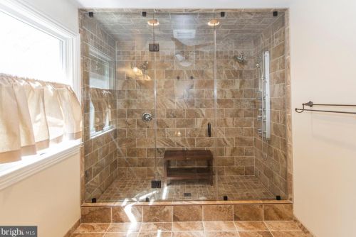 912 Victoria Ct, Downingtown PA  19335-4460 exterior