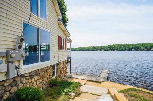 99 Lk Shr Dr, Northwood NH  03261-3707 exterior