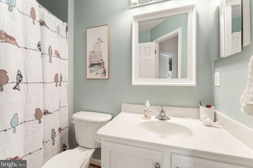 6352 Cullen Pl, Haymarket VA  20169-5400 exterior