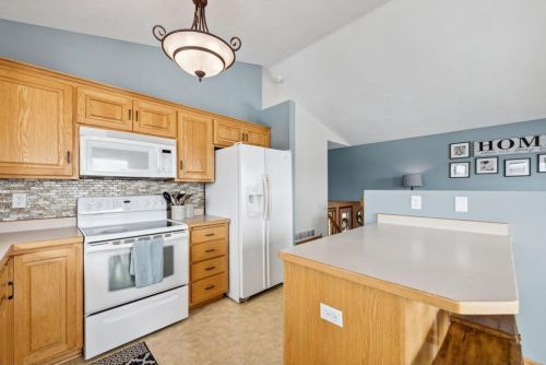 989 158th St, Hammond WI  54015-4835 exterior