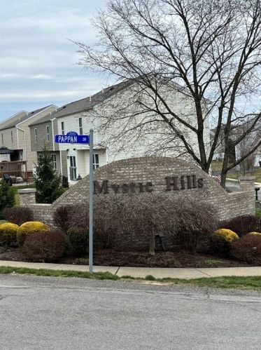 206 Pappan Dr, Imperial, PA 15126-1178