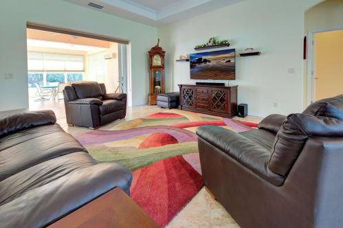 519 Laurel Rd, Nokomis FL  34275-5243 exterior