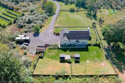 54 Morris Ave, Fredon NJ  07860-4900 exterior