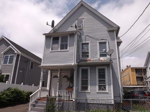 247 Olive St, Bridgeport CT  06604-3020 exterior