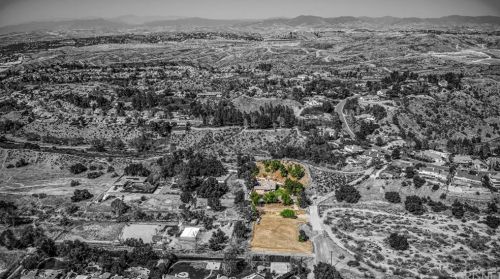 24933 Hacienda Ln, Santa Clarita, CA 91321-1131