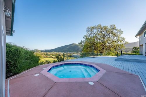 858 Sanel Dr, Ukiah CA  95482-9604 exterior