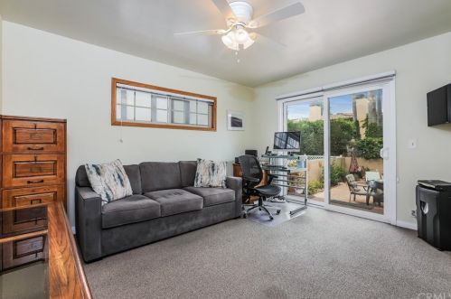 575 27th St, Manhattan Beach CA  90266-2209 exterior