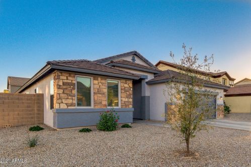 1637 Vineyard Plains Dr, Queen Creek AZ  exterior