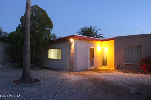 2550 Marianne Pl, Tucson, AZ 85748-8143