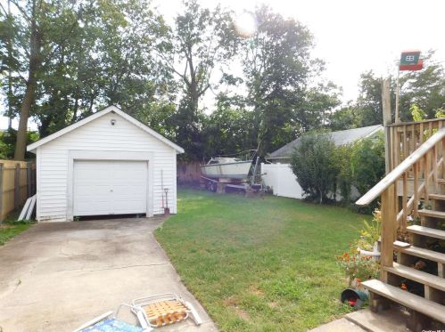 126 Lyon Pl, Lynbrook NY  11563-2420 exterior