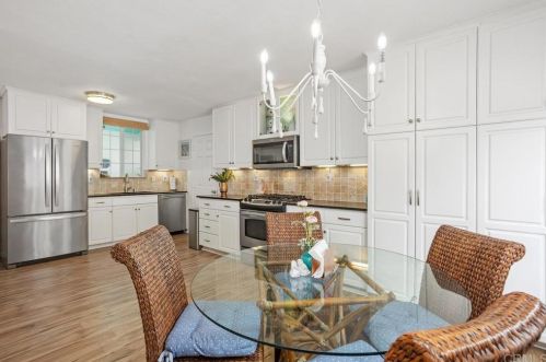 4037 Vista Calaveras St, Oceanside CA  92056-4607 exterior