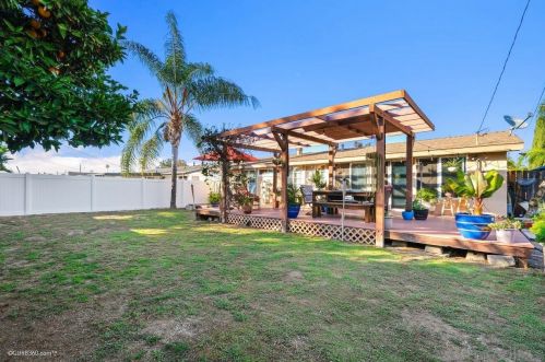 5525 Brunswick Ave, San Diego CA 92120-1830 exterior