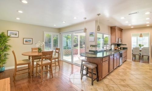 30065 Villa Alturas Dr, Temecula CA  92592-2105 exterior