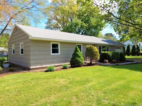 41 Talcott Rd, Glastonbury CT  06033-2918 exterior