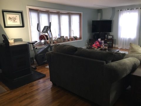 24 Bridge St, Salem, NH 03079-3218