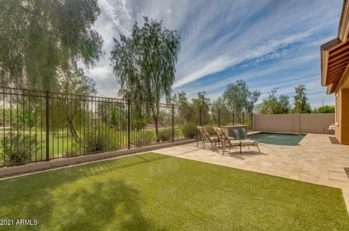 4926 Quiet Way, Gilbert AZ  85298-0648 exterior