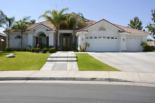 13611 Nantucket Pl, Bakersfield CA  93314-6545 exterior
