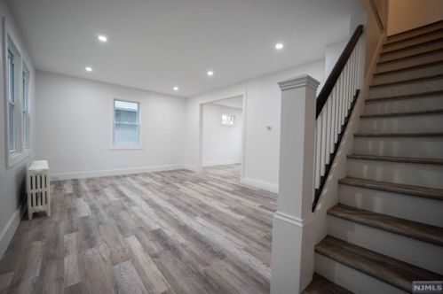195 Overpeck Ave, Ridgefield Park NJ  07660-1218 exterior