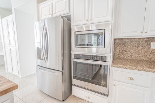 28342 Lorita Ln, Santa Clarita CA  91350-3211 exterior