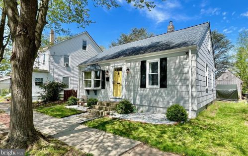 39 3rd St, Florence NJ  08518-2001 exterior