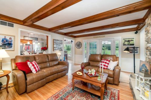 1070 Tudor Ln, Florence KY  41042-9647 exterior