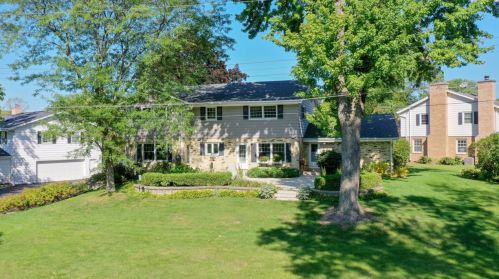 3317 Riviera Ct, Thiensville, WI 53092-5208