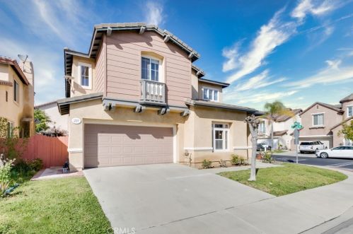 223 Cambria Dr, Long Beach, CA 90745-4755