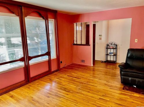 121-25 Farmers Blvd, Jamaica, NY 11413-3119