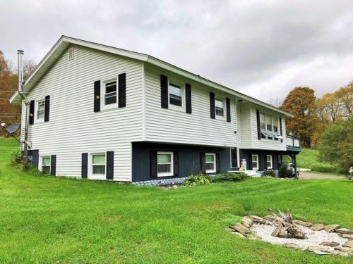 951 Charlotte Valley Rd, Summit, NY