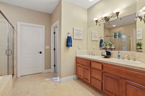 1238 River Pointe Dr, Lodi CA  95240-0564 exterior