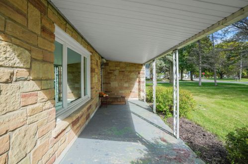 1917 Fremont St, East Troy, WI 53120-1316