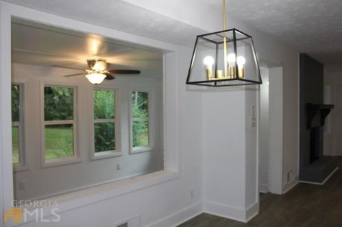 1146 Redwine Rd, Fayetteville GA  30215-2343 exterior