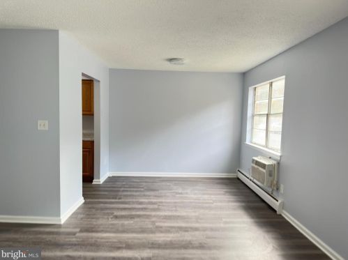 48 Garden View Ter, East Windsor NJ  08520-4608 exterior