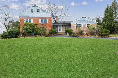 16 Normandy Ln, Scarsdale NY  10583-7621 exterior