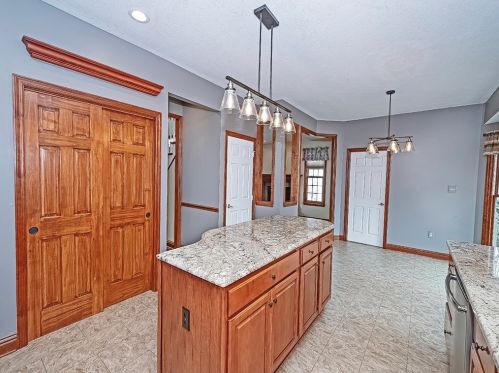 1640 Norman Dr, Sewickley PA  15143-8557 exterior