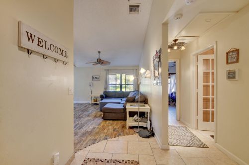 117 Via De Casas Norte, Boynton Beach, FL 33426-8817