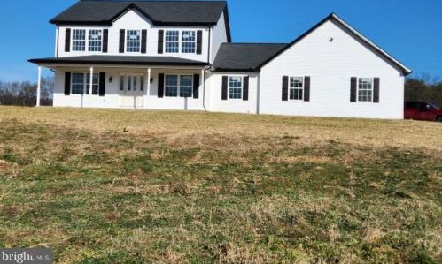 940 New Bloomfield Rd, Duncannon, PA 17020-9722