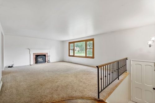 1297 Old Meadow Rd, Pittsburgh, PA 15241-3519