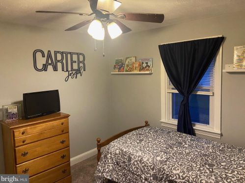 121 Hollywood Ave, Norristown PA  19403-1621 exterior