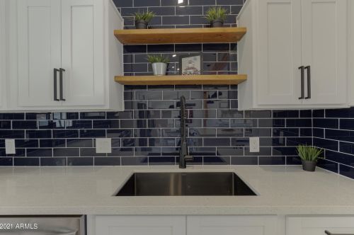 6220 7th Ave, Phoenix AZ 85007-4102 exterior