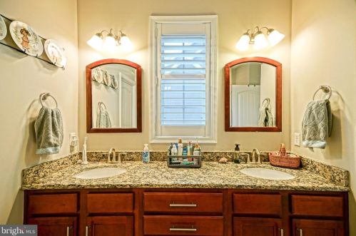 18540 Rose Ct, Lewes DE  19958-5910 exterior