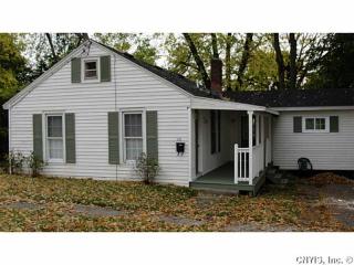 401 Mosley Dr, Syracuse NY  13206-2336 exterior