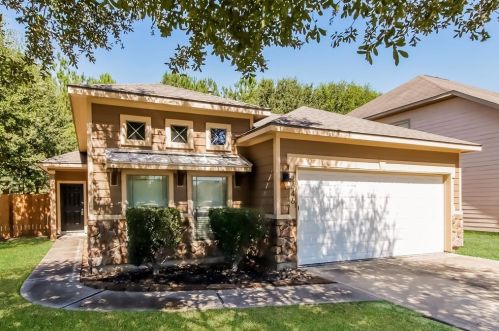 2046 Lost Pine Ct, Conroe TX  77304-3802 exterior