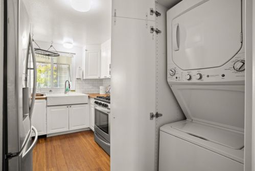 2752 Duhallow Way, South San Francisco CA  94080-3869 exterior