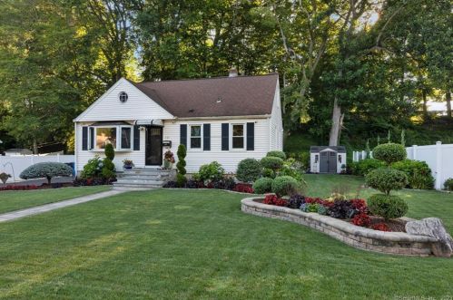 361 Glen St, New Britain, CT 06051-3405