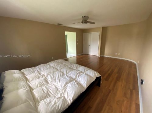 1231 179th Ave, Hollywood FL  33029-3162 exterior